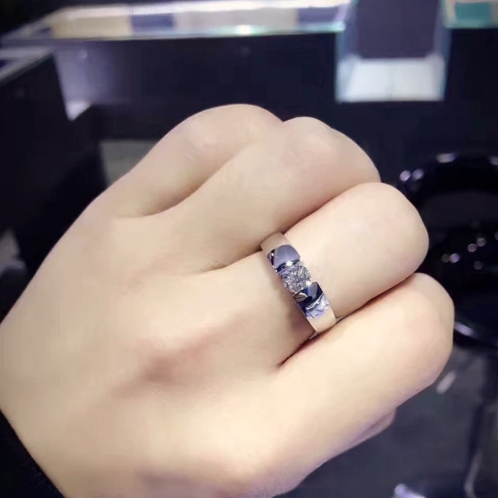 ⭐Host Pick⭐Lux One Carat Zirconia Diamond Sterling Silver Ring - Picture 3 of 3